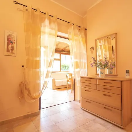 804 Porto Istana