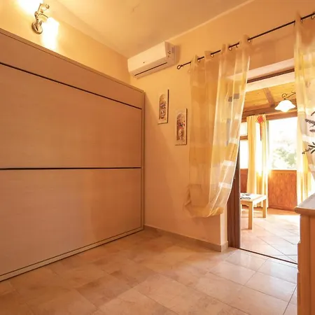 804 Porto Istana